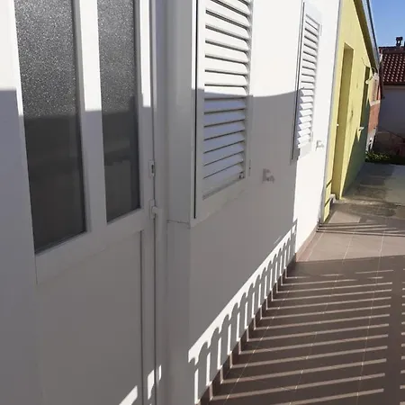 Apartment Apartman Vir-miljkovica *
